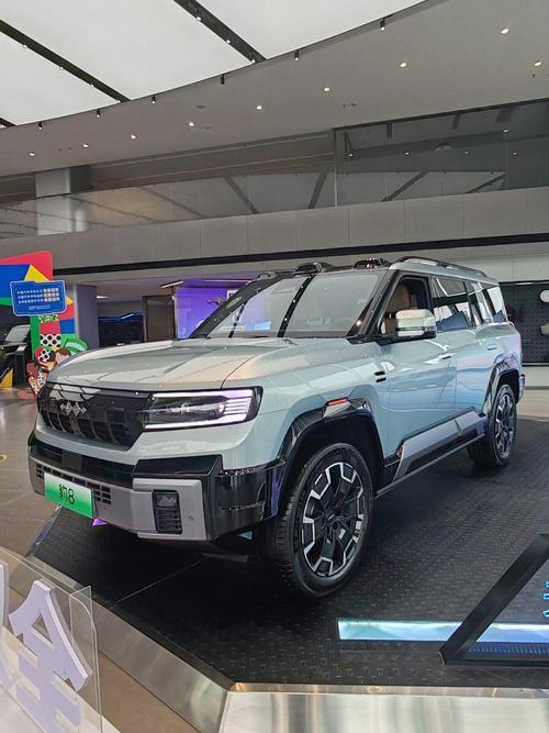 重庆310比亚迪方程豹硬派越野的爆款，英菲尼迪35周年与你共成长